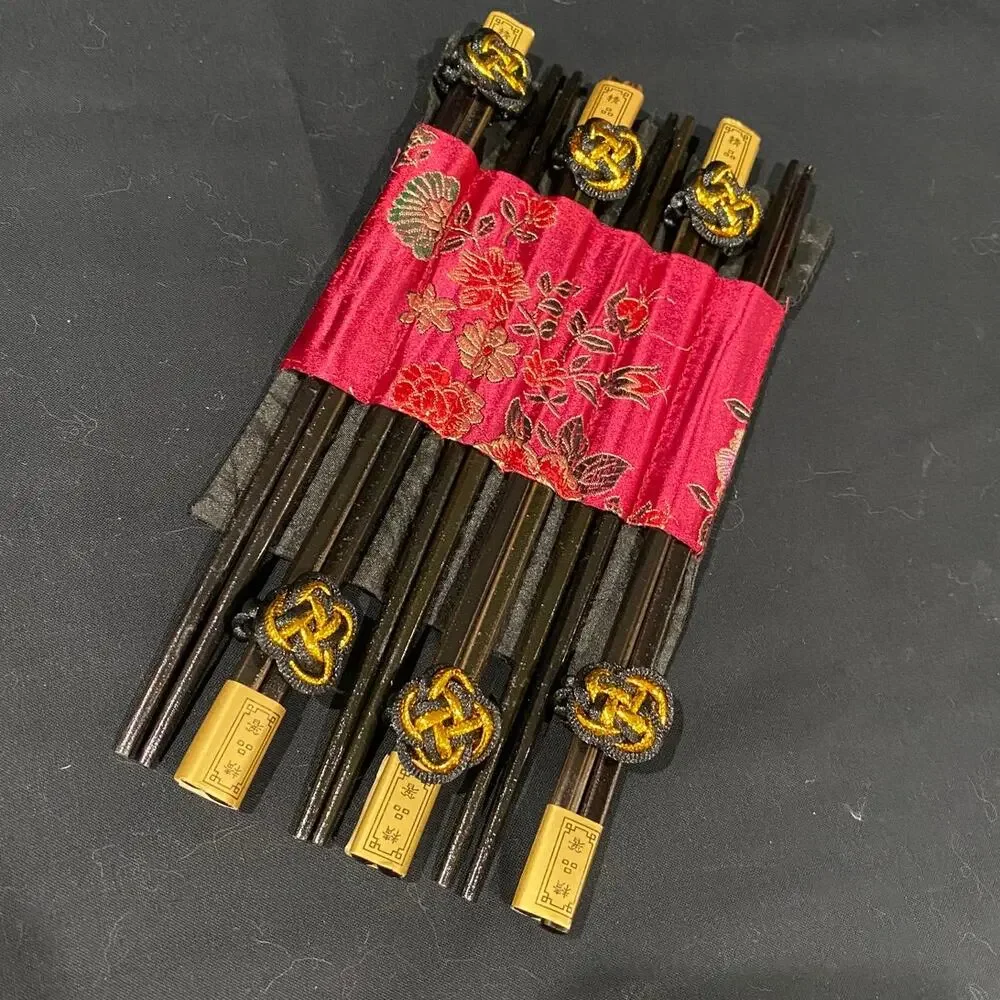 Set of 6 Vintage Japanese Black Lacquer Chopsticks with Fabric Rolling Case NOS
